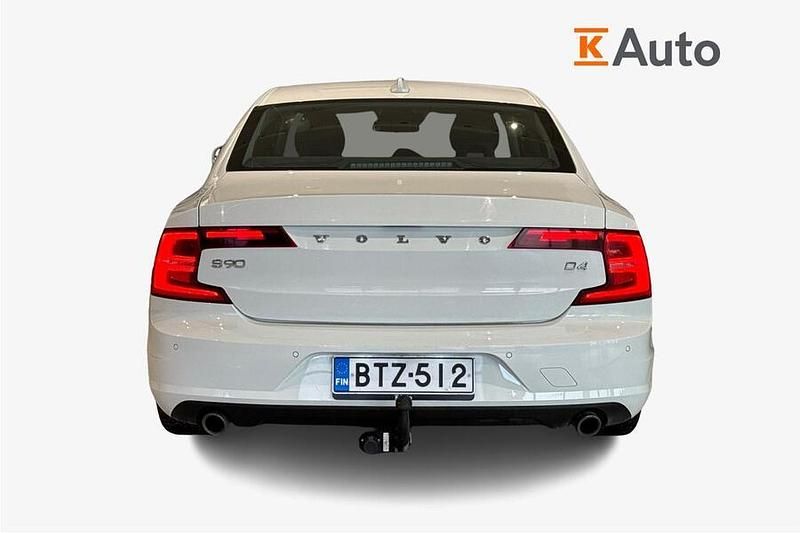 Käytetty Volvo S90 Momentum 190 HP (139 kW) 2016 Valkoinen Sedan