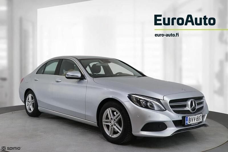 Käytetty Mercedes C220 Business 170 HP (125 kW) 2017 Hopea Sedan