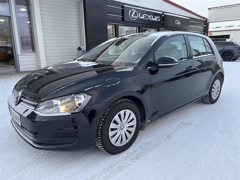 Käytetty VW Golf VII 86 HP (63 kW) 2016 Musta Viistoperä