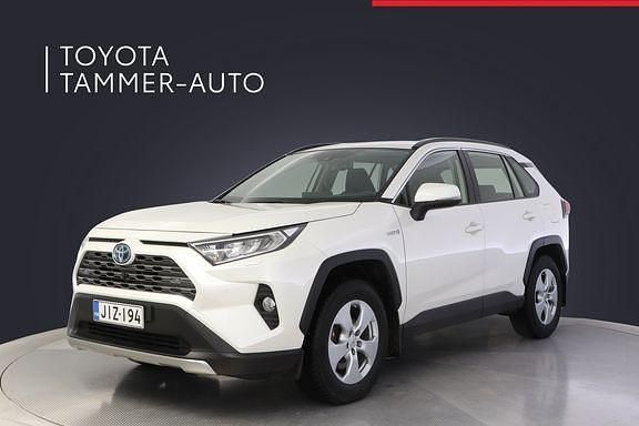 Valkoinen Käytetty 2022 Toyota RAV4 Active Katumaasturi | 36 980 € (Perustarjous) - Kuva 1/4