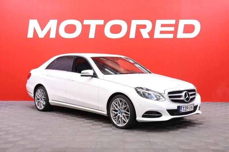 Käytetty Mercedes E250 Business 204 HP (150 kW) 2015 Sedan