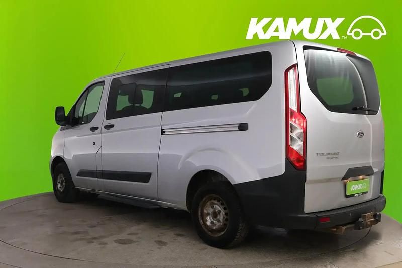 Käytetty Ford Tourneo Trend 125 HP (91 kW) 2013 Hopea / harmaa Tila-auto