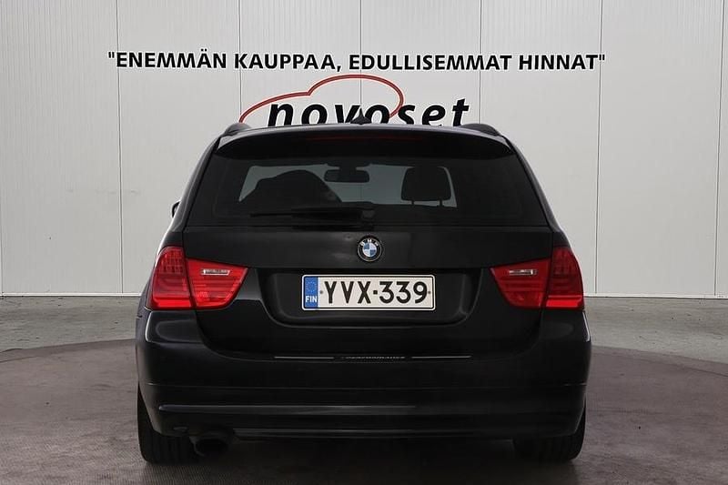 Käytetty BMW 318 143 HP (105 kW) 2011 Musta Farmari