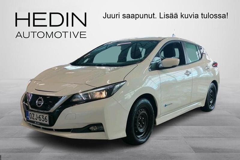 Käytetty Nissan Leaf Acenta 110 kW (150 HP) 2018 Valkoinen Viistoperä
