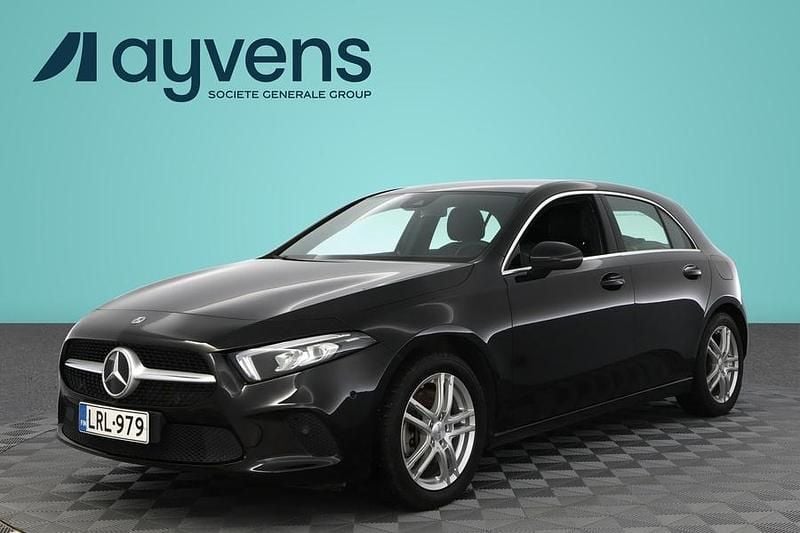 Musta Käytetty 2022 Mercedes A250 Business Viistoperä | 24 900 € (Perustarjous) - Kuva 1/4