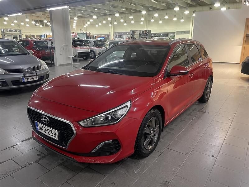 Punainen Käytetty 2019 Hyundai i30 Farmari | 13 790 € (Perustarjous) - Kuva 1/4