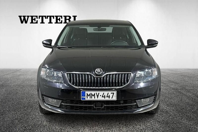 Käytetty Skoda Octavia Style 150 HP (110 kW) 2017 Musta Viistoperä