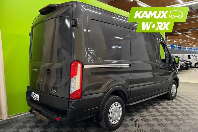 Käytetty Ford Transit Trend 131 HP (96 kW) 2020 Hopea / harmaa Van