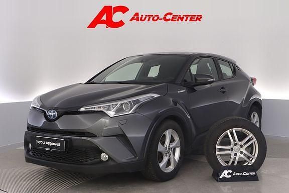 Harmaa Käytetty 2019 Toyota C-HR Active Katumaasturi | 20 490 € (Perustarjous) - Kuva 1/4