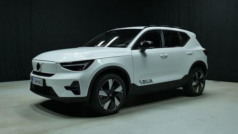 Valkoinen Käytetty 2025 Volvo EX40 Plus Katumaasturi | 57 800 € (Perustarjous) - Kuva 1/3