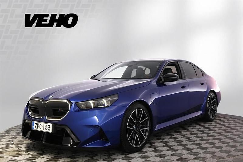 Sininen Käytetty 2024 BMW M5 Sedan | 145 900 € - Kuva 1/4