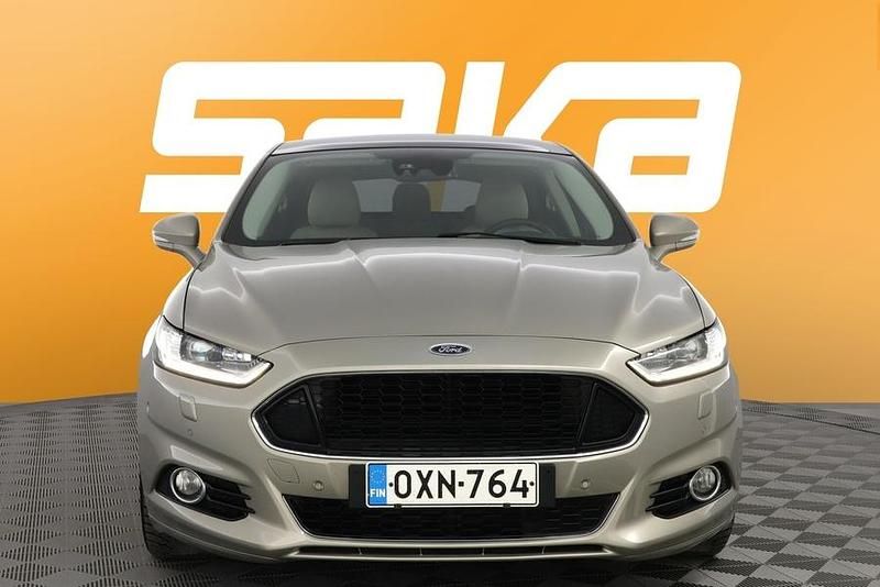 Käytetty Ford Mondeo Titanium 180 HP (132 kW) 2017 Viistoperä