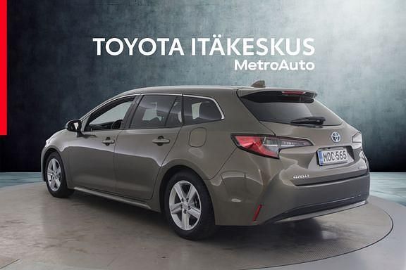 Käytetty Toyota Corolla Edition 121 HP (88 kW) 2022 Ruskea (beige) Farmari