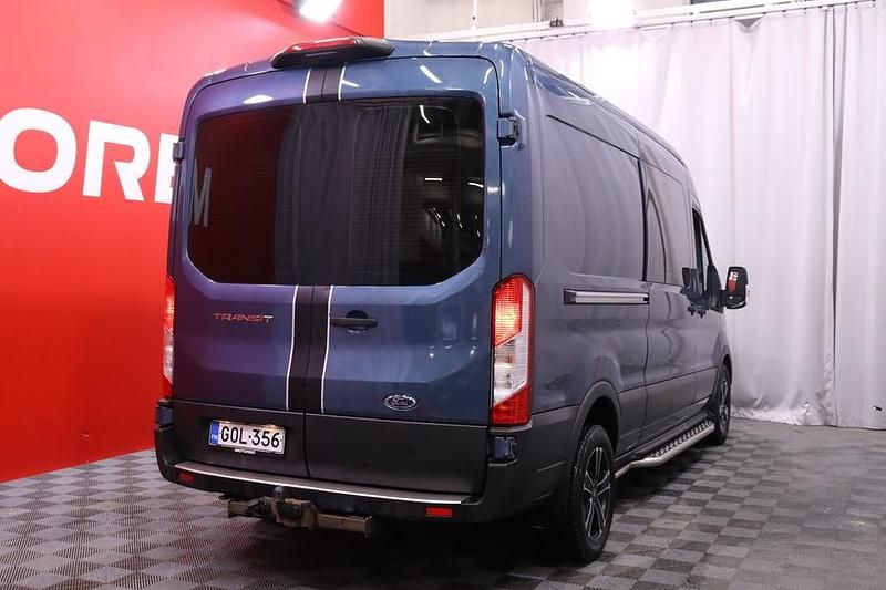 Käytetty Ford Transit Limited 185 HP (136 kW) 2021 Van