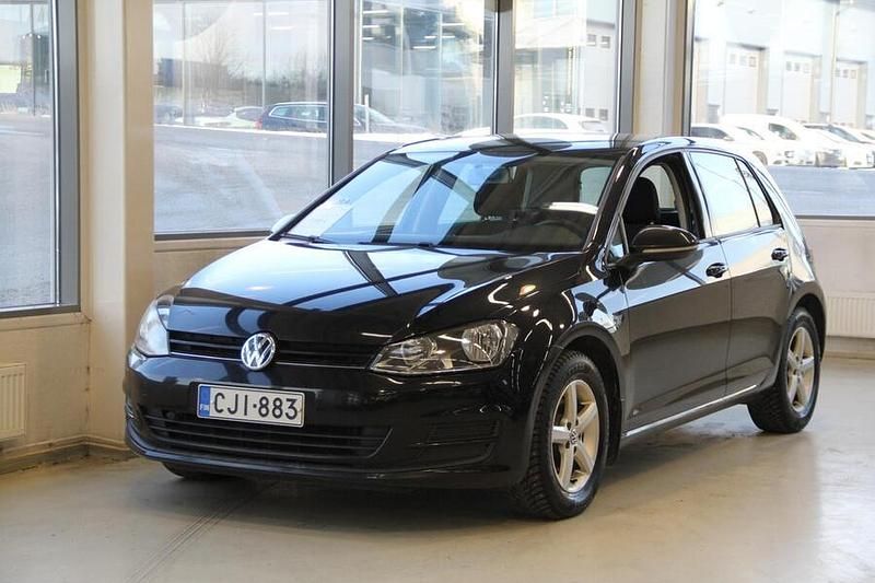 Musta Käytetty 2014 VW Golf VII Viistoperä | 7 990 € (Perustarjous) - Kuva 1/4