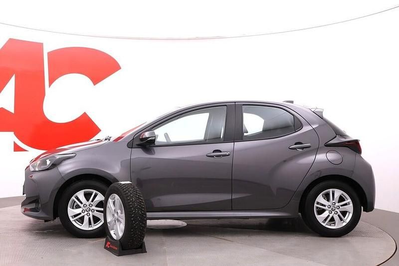 Käytetty Toyota Yaris Hybrid Active 116 HP (85 kW) 2023 Viistoperä