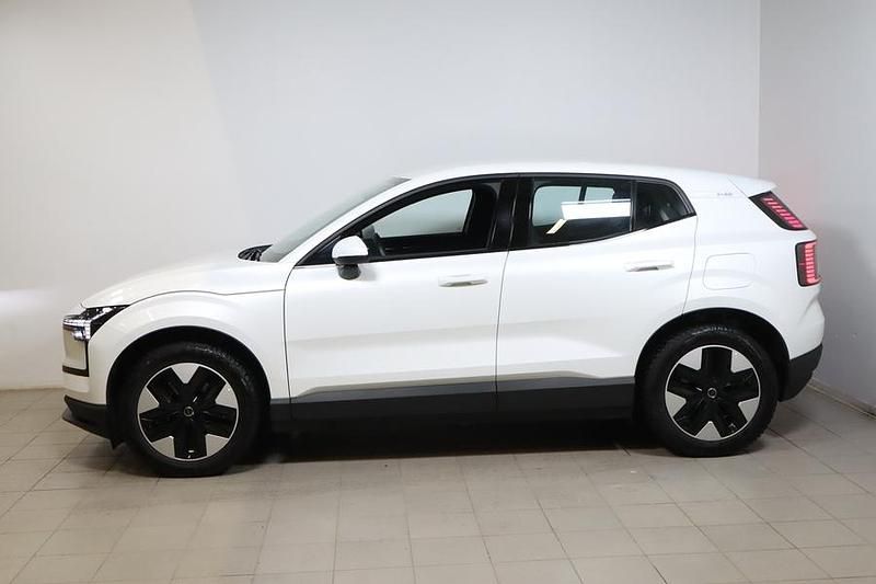 Käytetty Volvo EX30 Core 200 kW (272 HP) 2024 Valkoinen Katumaasturi