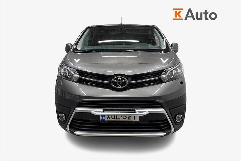 Käytetty Toyota Proace 122 HP (89 kW) 2018 Harmaa Tila-auto