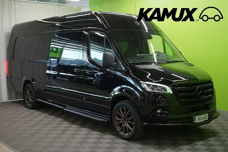 Käytetty Mercedes Sprinter 258 HP (189 kW) 2024 Musta Van
