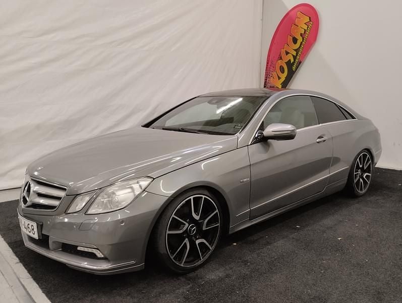 Käytetty 2010 Mercedes E350 Avantgarde Coupe - kaksiovinen | 11 970 € (Perustarjous) - Kuva 1/4