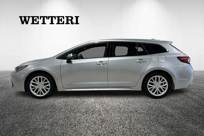 Käytetty Toyota Corolla Edition 122 HP (89 kW) 2023 Farmari