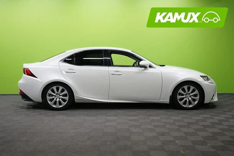 Käytetty Lexus IS300h Executive Line 181 HP (133 kW) 2015 Valkoinen Sedan
