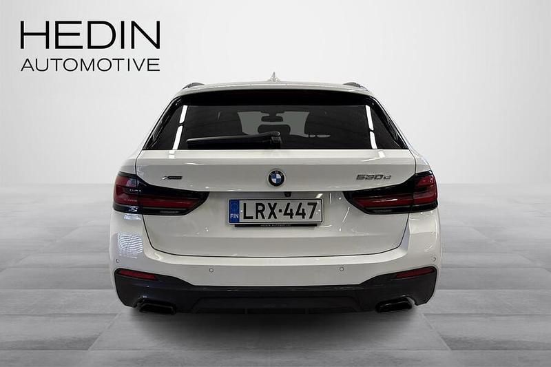 Käytetty BMW 530e M Sport 292 HP (214 kW) 2021 Valkoinen Farmari