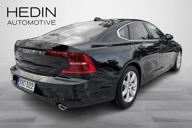 Käytetty Volvo S90 Business Edition 150 HP (110 kW) 2019 Musta Sedan