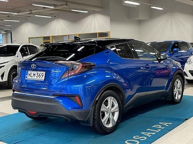 Käytetty Toyota C-HR 122 HP (89 kW) 2018 Sininen Katumaasturi