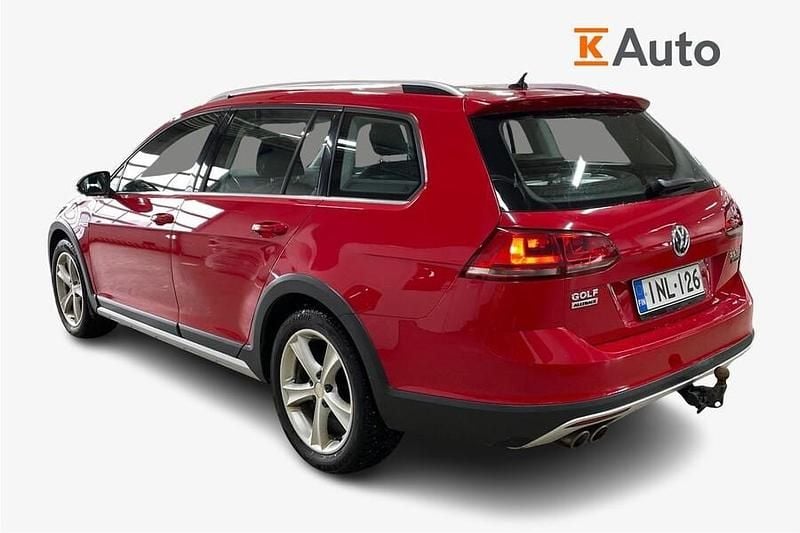 Käytetty VW Golf Alltrack Edition 184 HP (135 kW) 2017 Punainen Farmari