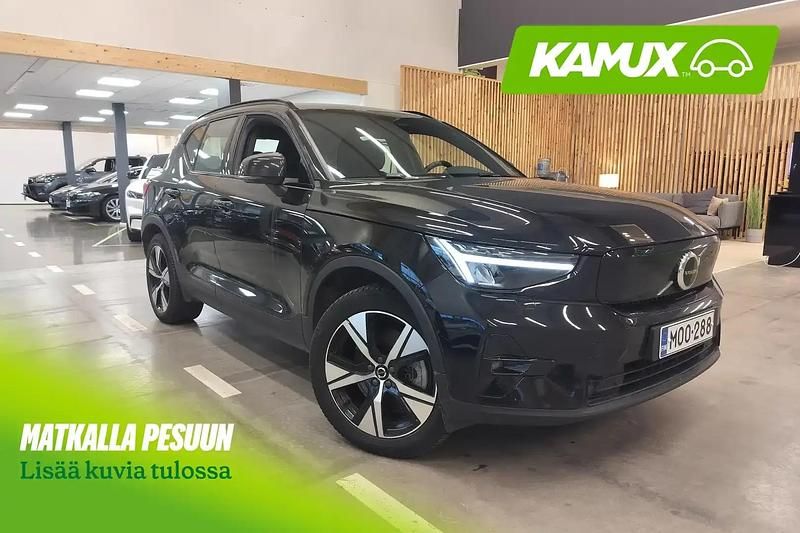Musta Käytetty 2023 Volvo XC40 Plus Katumaasturi | 35 770 € (Hyvä tarjous) - Kuva 1/4