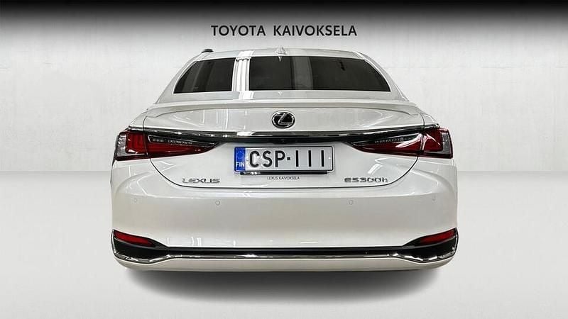 Uusi Lexus ES300H 178 HP (130 kW) 2025 Valkoinen Sedan