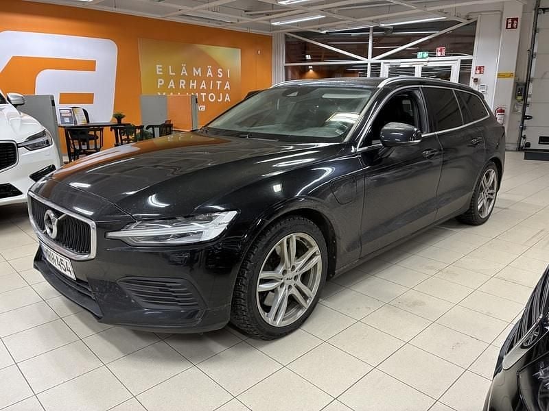 Käytetty 2020 Volvo V60 Momentum Farmari | 22 490 € (Hyvä tarjous) - Kuva 1/4