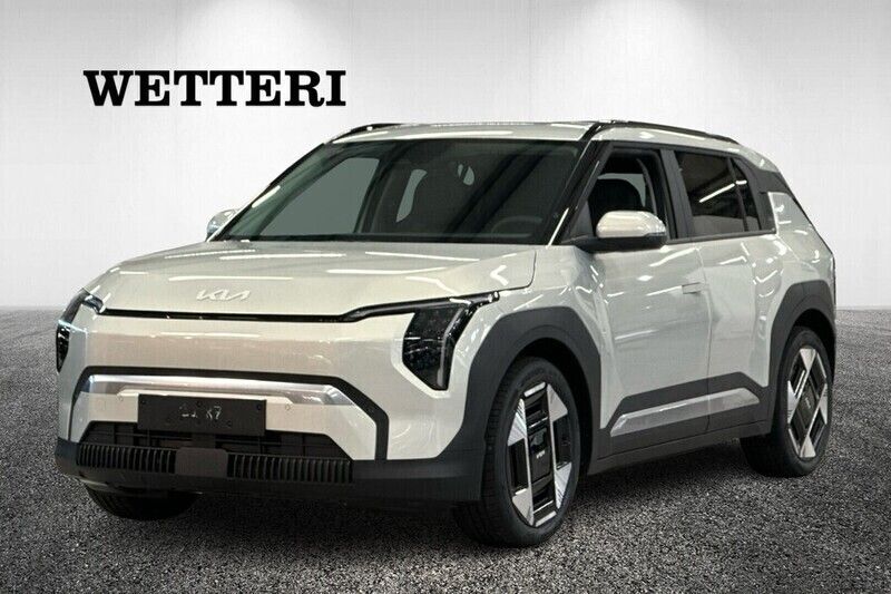 Harmaa Uusi 2025 Kia EV3 Inspiration Katumaasturi | 49 900 € (Kallis) - Kuva 1/4