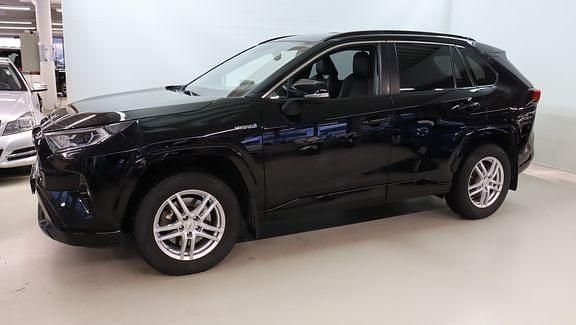 Käytetty Toyota RAV4 Edition 176 HP (129 kW) 2021 Musta Katumaasturi