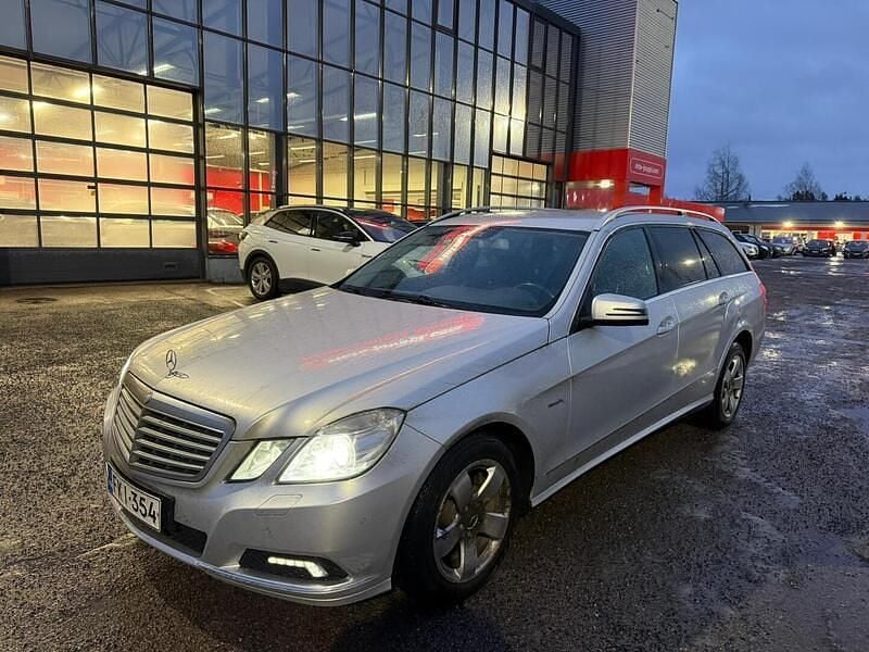Hopea Käytetty 2010 Mercedes E350 Farmari | 10 990 € (Perustarjous) - Kuva 1/3