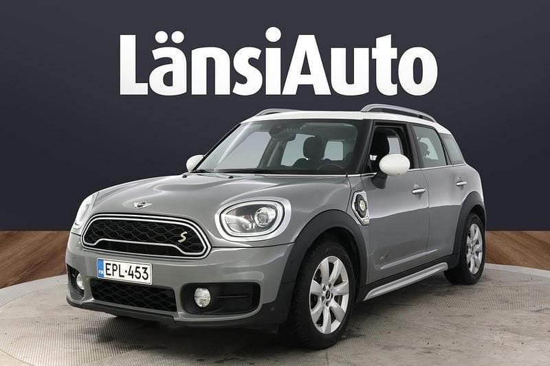 Käytetty Mini Cooper Countryman Comfort 136 HP (100 kW) 2018 Harmaa Katumaasturi
