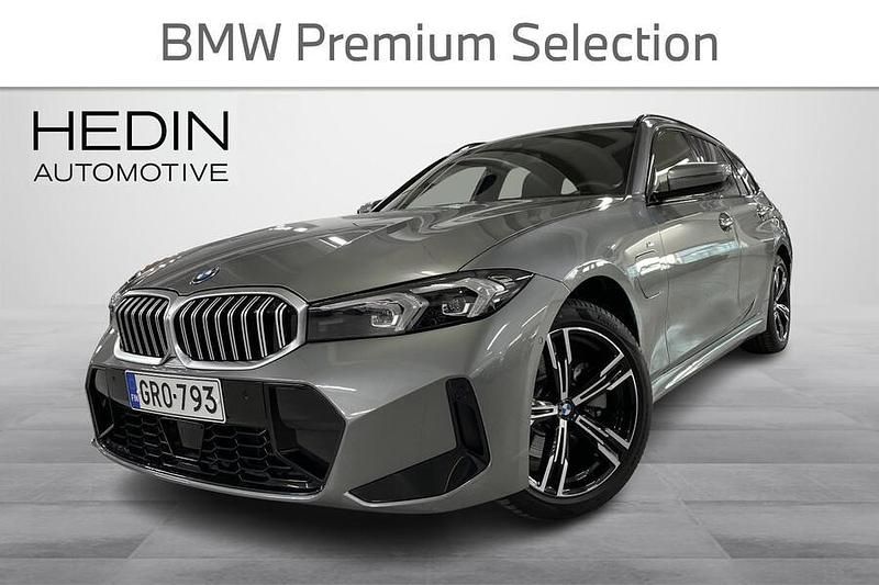 Käytetty 2025 BMW 330e Comfort Edition Farmari | 54 500 € - Kuva 1/3