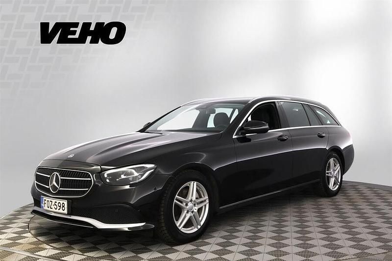 Käytetty Mercedes E220 Avantgarde 194 HP (142 kW) 2021 Musta Farmari