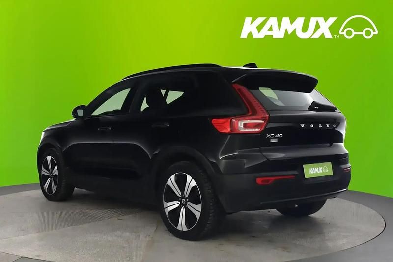 Käytetty Volvo XC40 Plus 300 kW (408 HP) 2023 Musta Katumaasturi