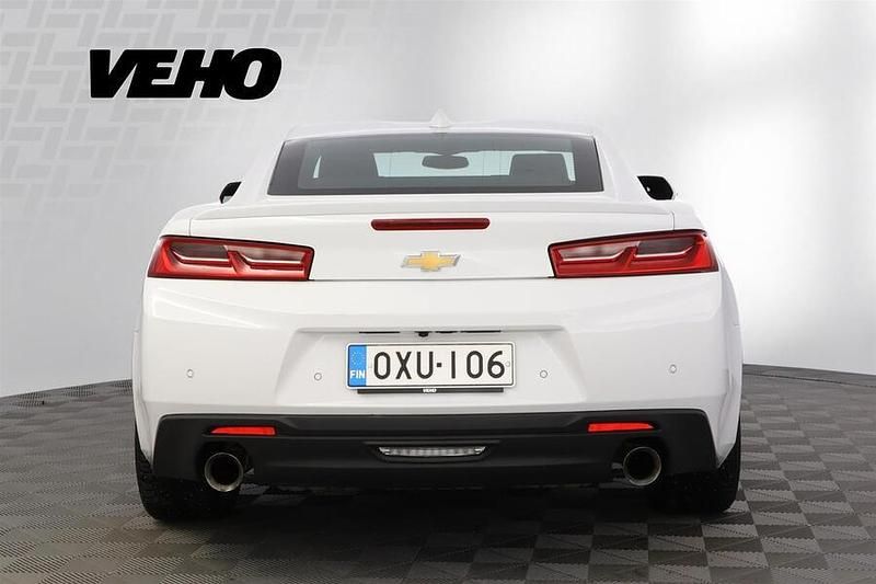 Käytetty Chevrolet Camaro 275 HP (202 kW) 2018 Valkoinen Coupe - kaksiovinen