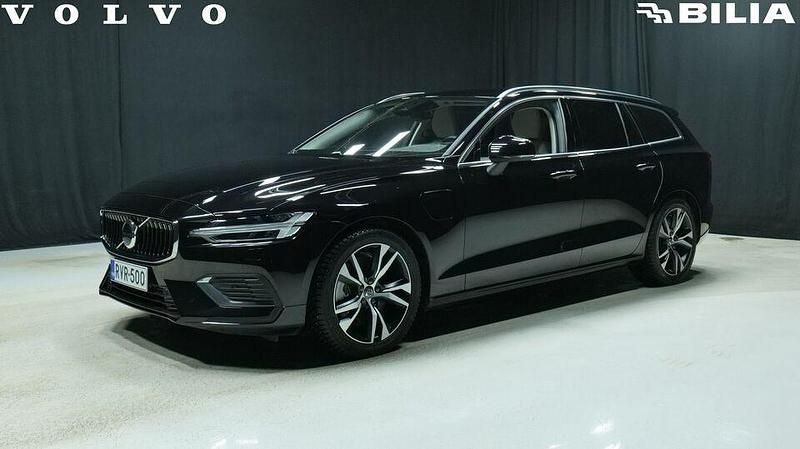 Musta Käytetty 2024 Volvo V60 Plus Farmari | 46 800 € (Hieman kallis) - Kuva 1/3