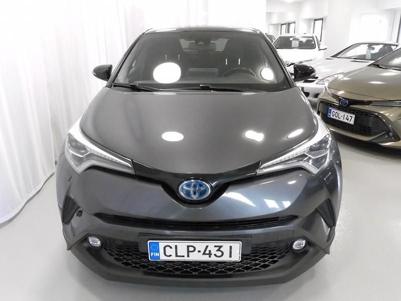 Käytetty Toyota C-HR 122 HP (89 kW) 2018 Harmaa Katumaasturi