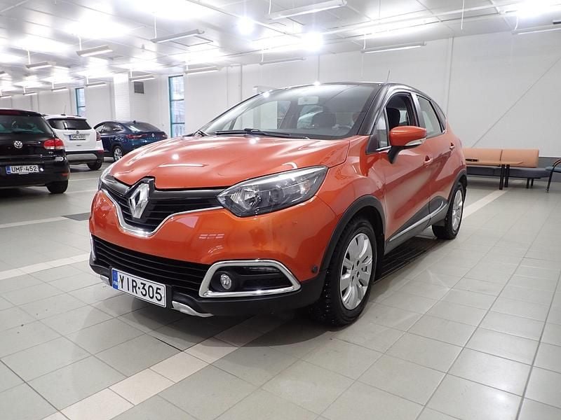 Käytetty Renault Captur Zen 152 HP (111 kW) 2014 Harmaa Katumaasturi