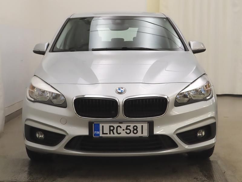 Käytetty BMW 225 Active Tourer 224 HP (164 kW) 2016 Harmaa Tila-auto