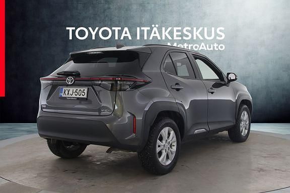 Käytetty Toyota Yaris Cross 116 HP (85 kW) 2025 Harmaa Katumaasturi