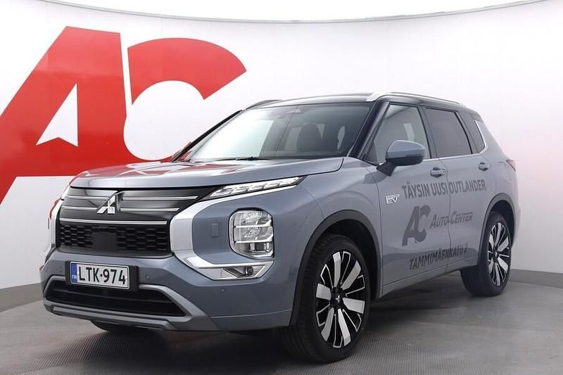 Käytetty 2025 Mitsubishi Outlander P-HEV Instyle Katumaasturi | 60 990 € - Kuva 1/4