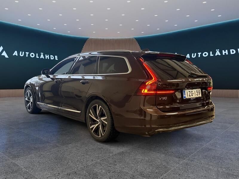 Käytetty Volvo V90 Business Edition 350 HP (257 kW) 2021 Farmari