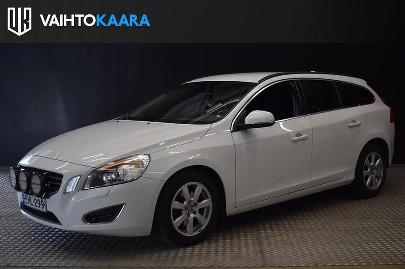 Käytetty Volvo V60 Momentum 163 HP (119 kW) 2013 Farmari
