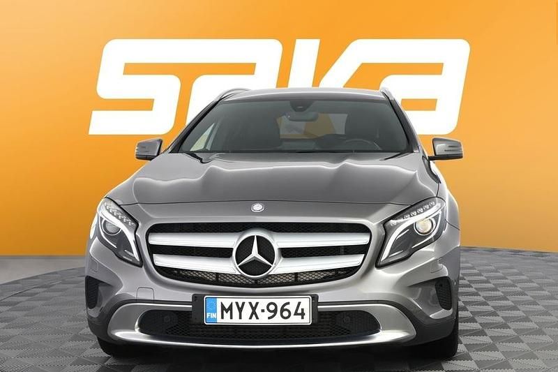 Käytetty Mercedes GLA180 Business 122 HP (89 kW) 2017 Katumaasturi